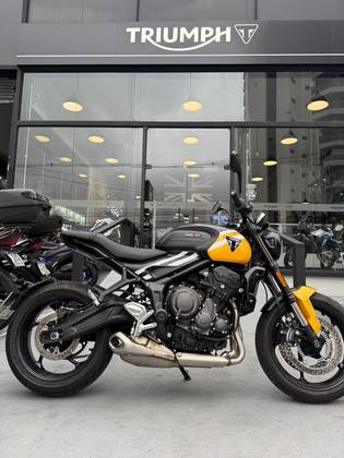 TRIUMPH TRIDENT 660 